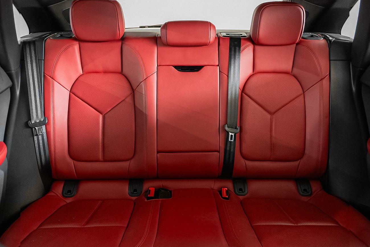 Porsche Macan Std 2.0L (252 HP)