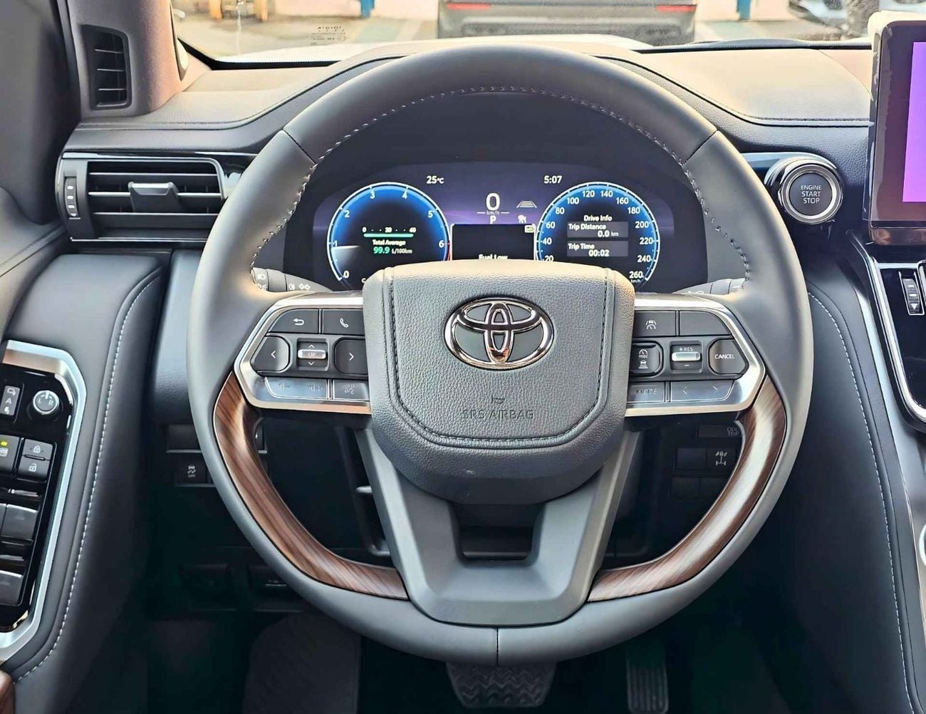 Toyota Land Cruiser VX 4.0L PETROL VX || 4.0L PETROL V6 /RADAR /BIG DVD/JBL SPEAKERS / REAR ENTERTAINMENT DVD /MID OPTION (CODE#VX4MA)