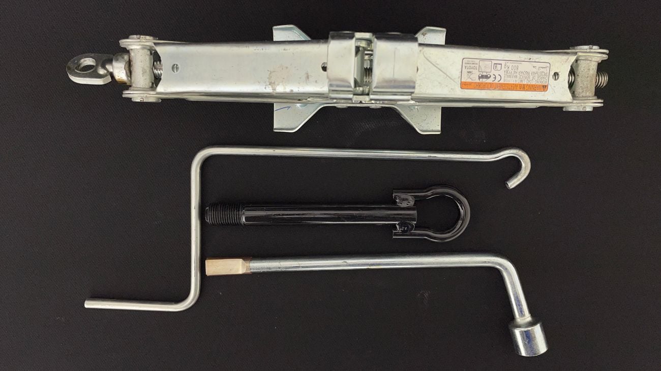 تويوتا يارس E 1.5 | بدون دفعة مقدمة | اختبار القيادة في المنزل