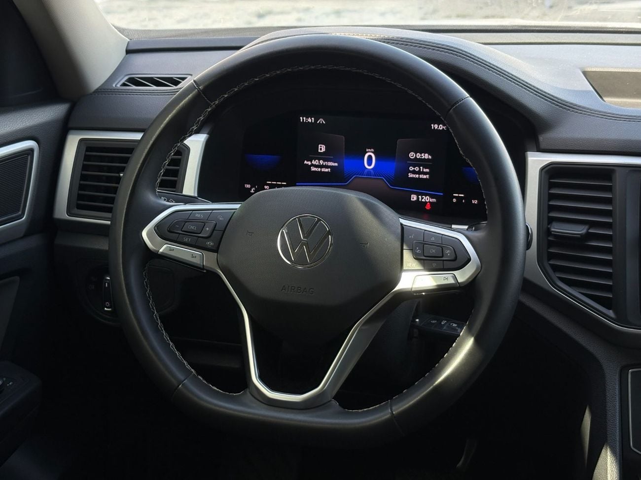 Volkswagen Teramont VOLKSWAGEN TERAMONT 3.6L V6 A/T | 2022 | GCC SPECS | AED 1,220 per month