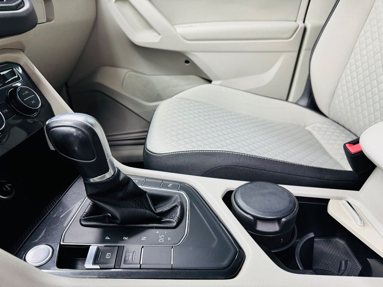 Volkswagen Tiguan S 1.4L