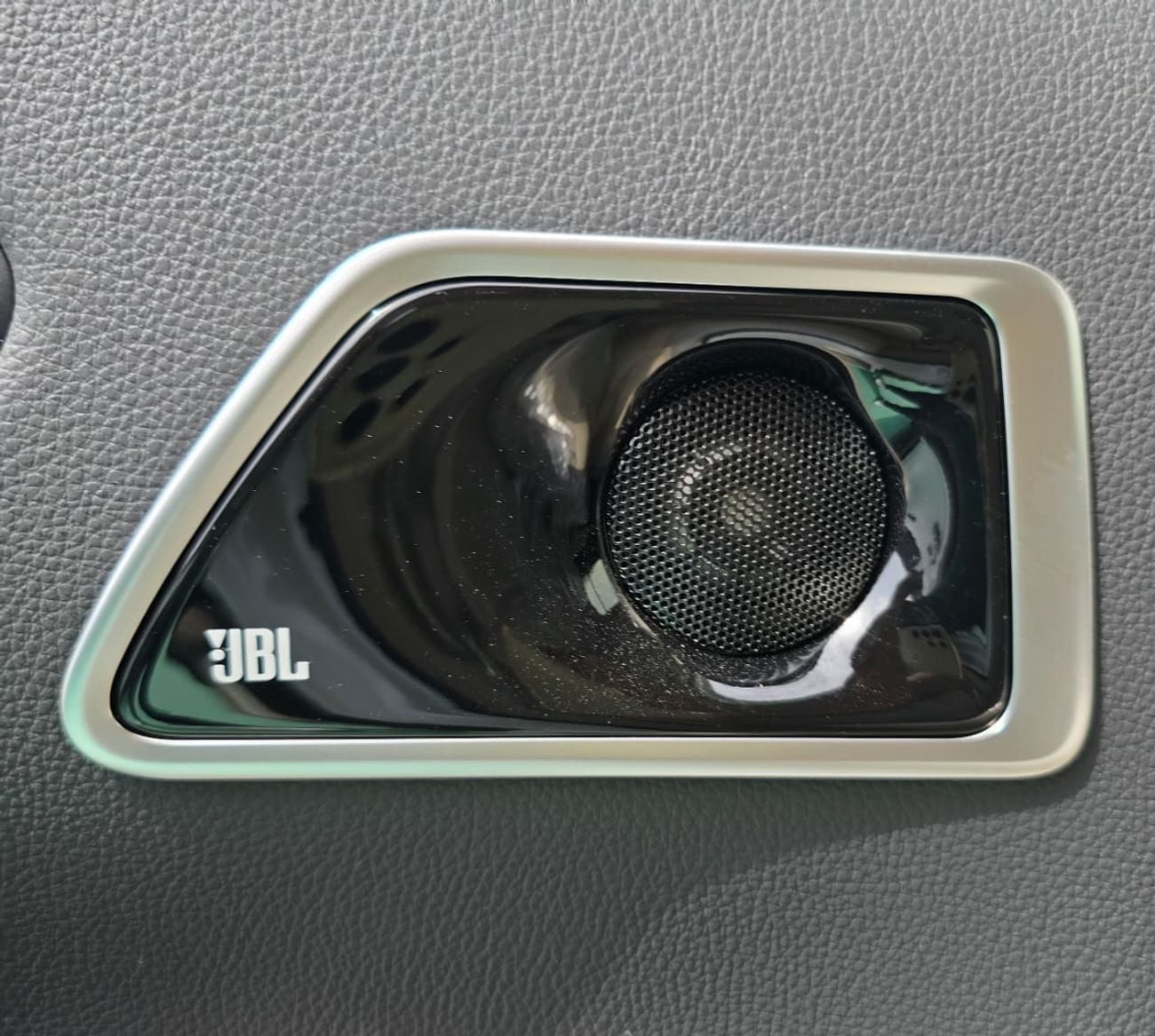 تويوتا لاند كروزر VX 4.0L