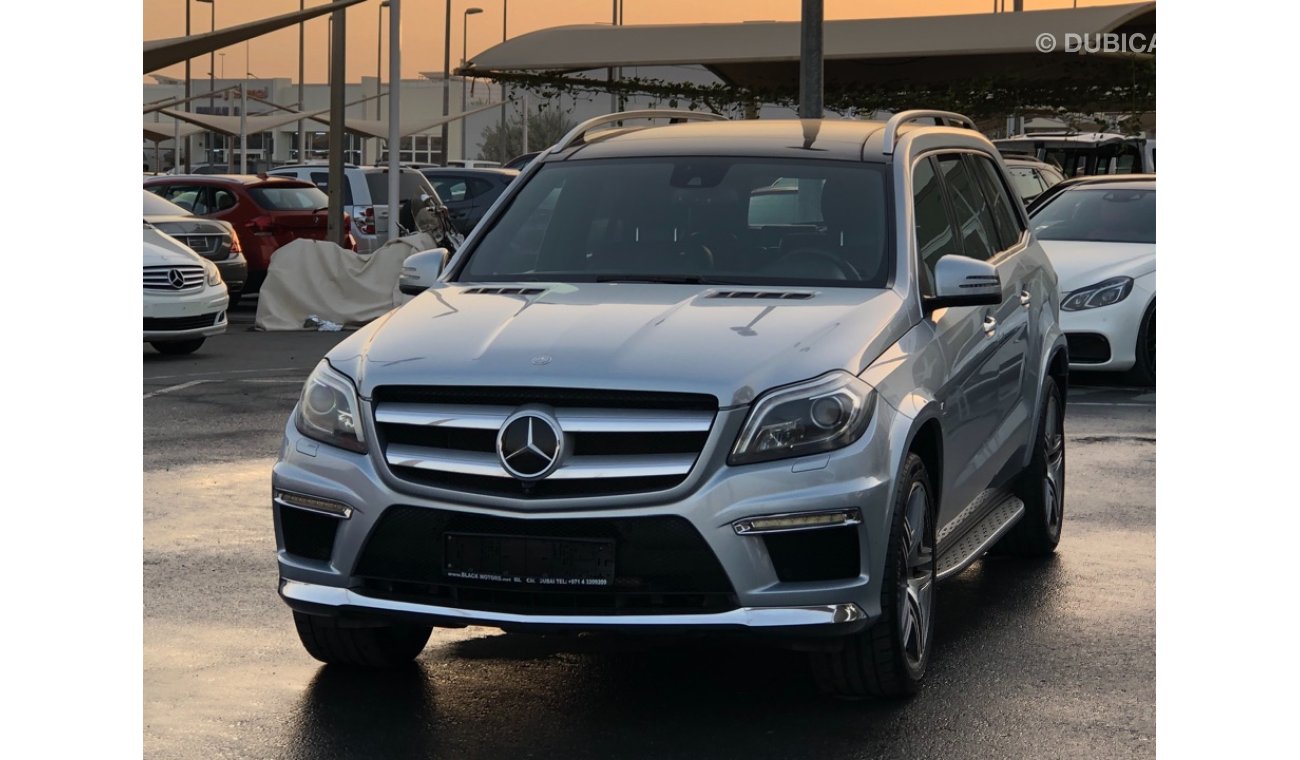 مرسيدس بنز GL 500 موديل 2014 خليجي فل مواصفات كراسي جلد ومثبت سرعه و5كاميرات وردار وتحكم كهربي كامل كت AMG