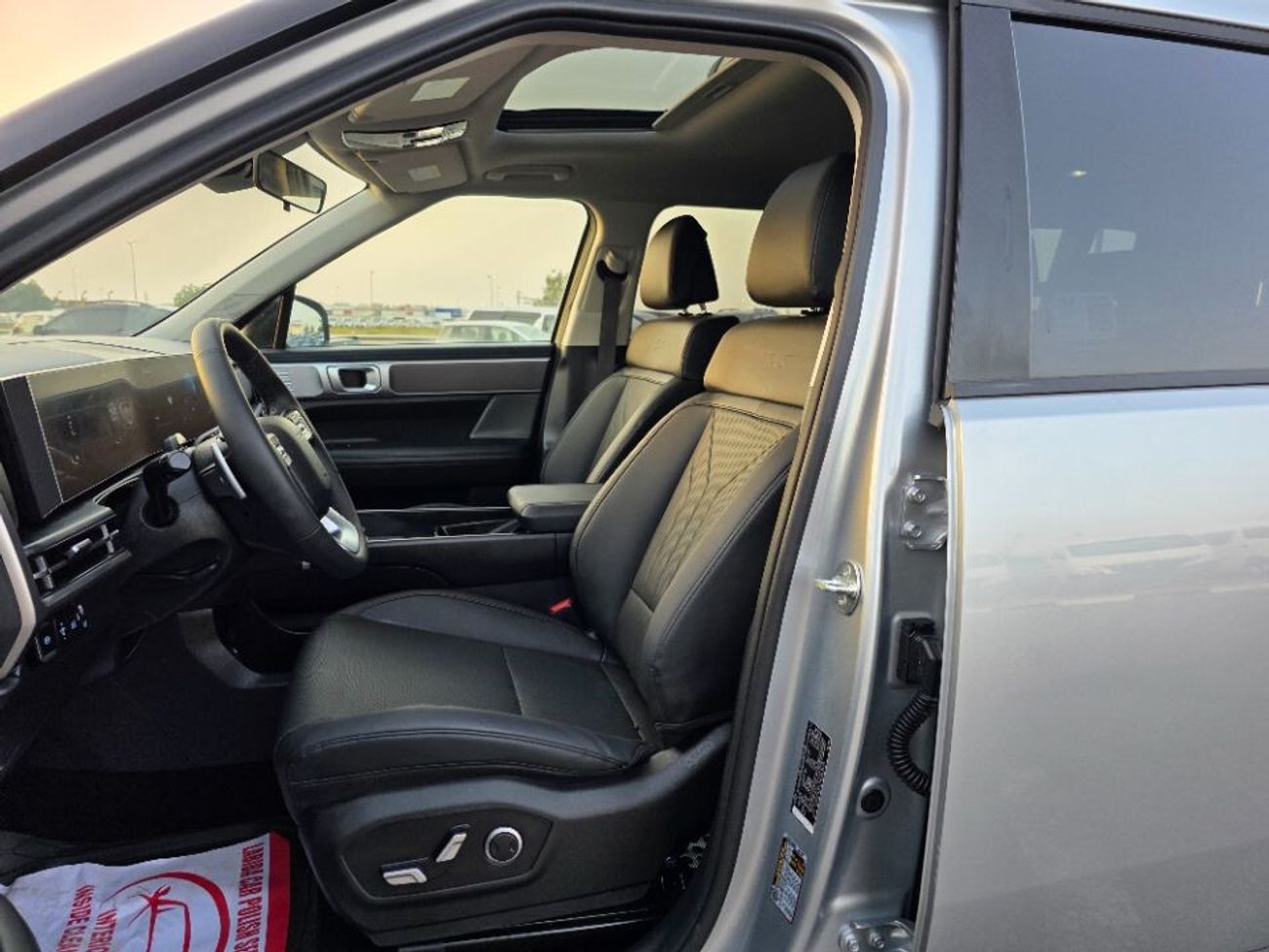 هيونداي سانتا في 2024 Model XRT full option 4x4, sunroof and 7 seater