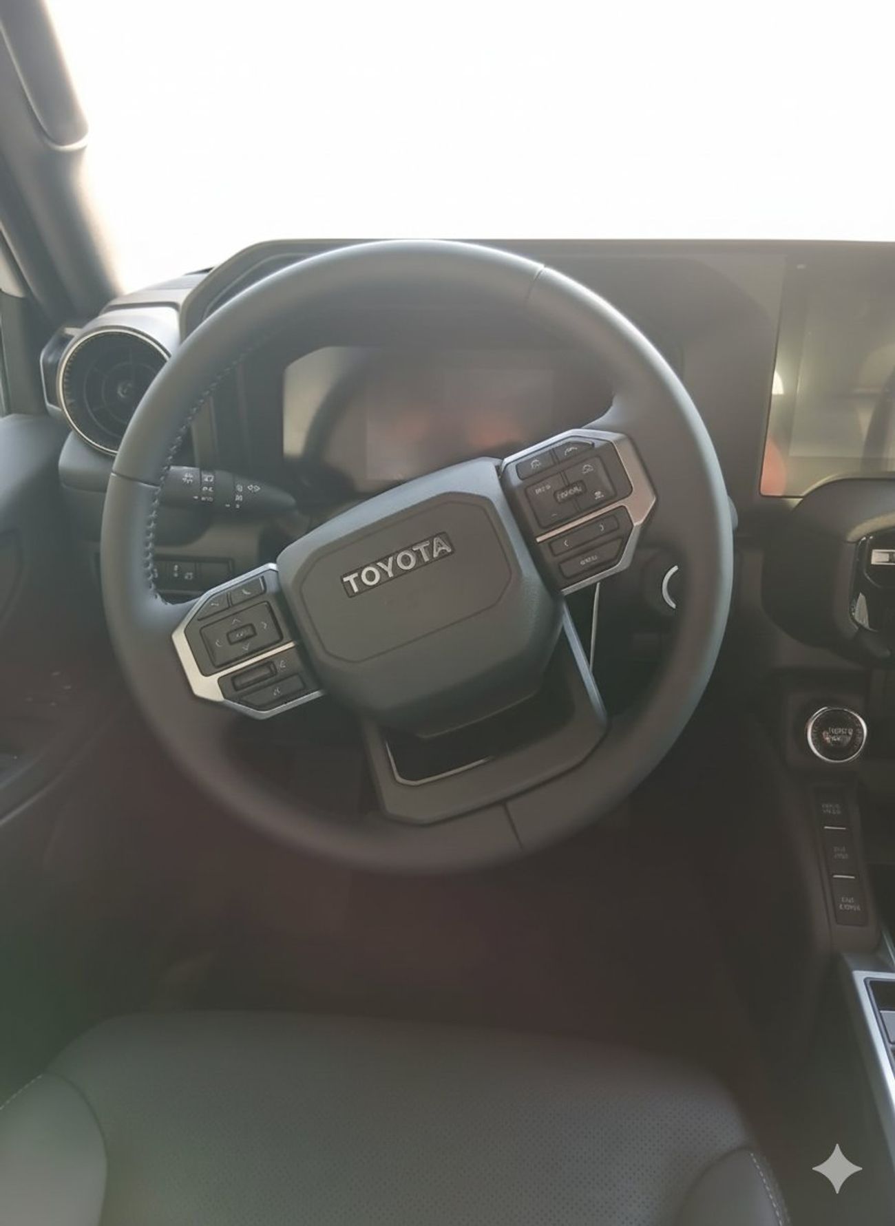 تويوتا برادو 2.4L PETROL TURBO ENGINE, 4 CYLINDER INLINE TYPE,16 VALVE DOHC