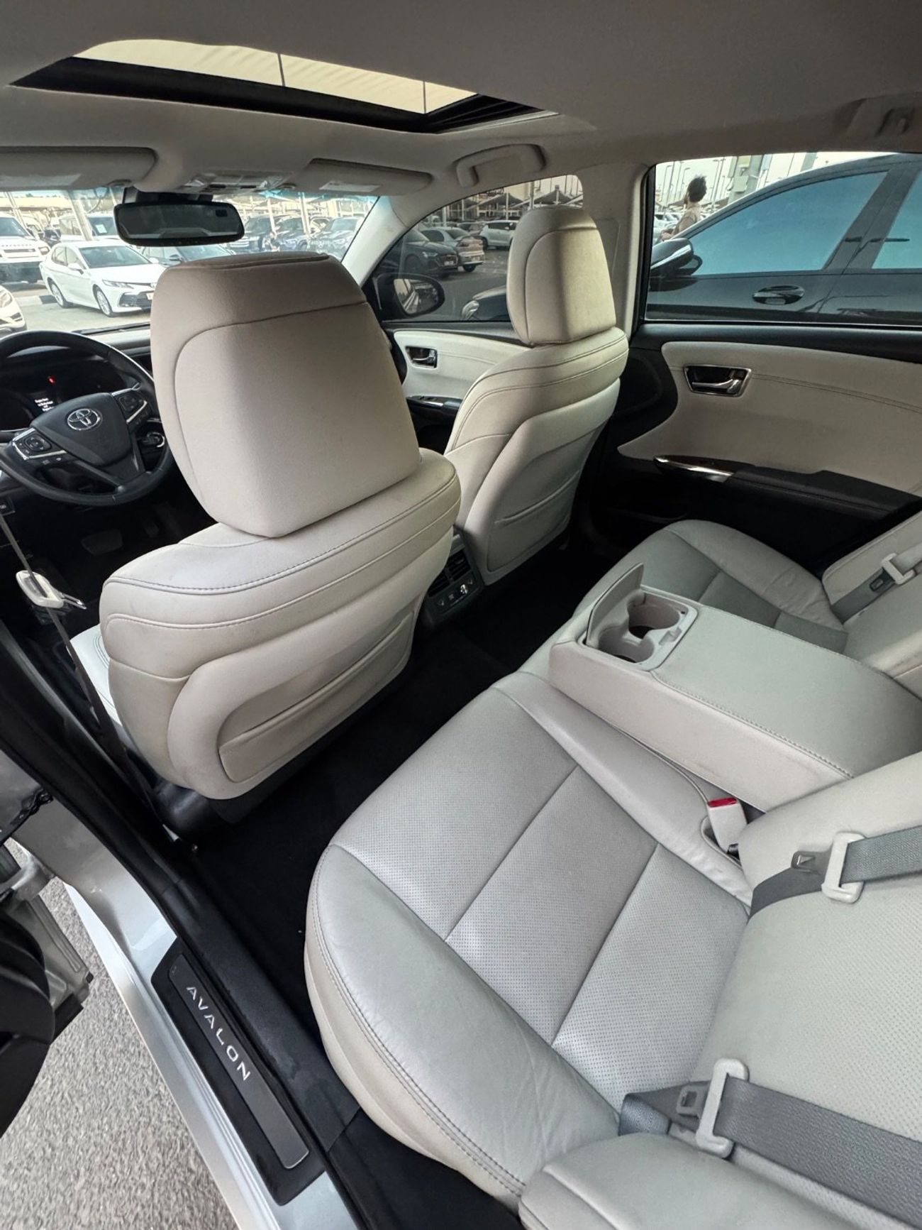 تويوتا افالون