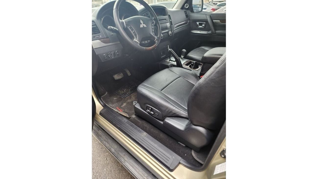 ميتسوبيشي باجيرو ميتسوبيشي باجيرو ٣.٨