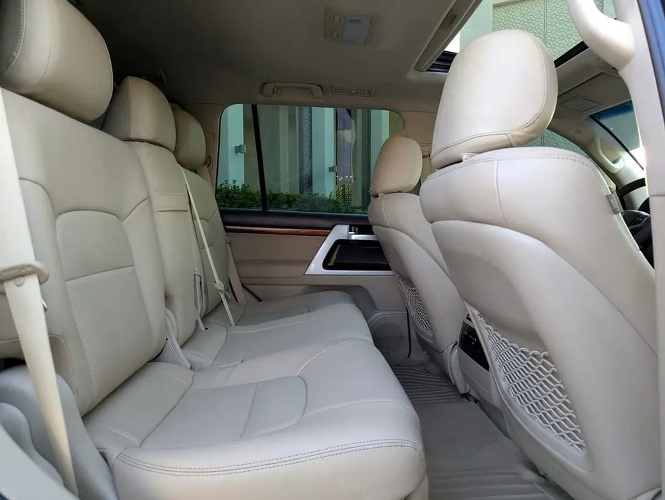 Toyota Land Cruiser GXR V8 5.7L – Top Full Option | GCC Excellent Condition Specs