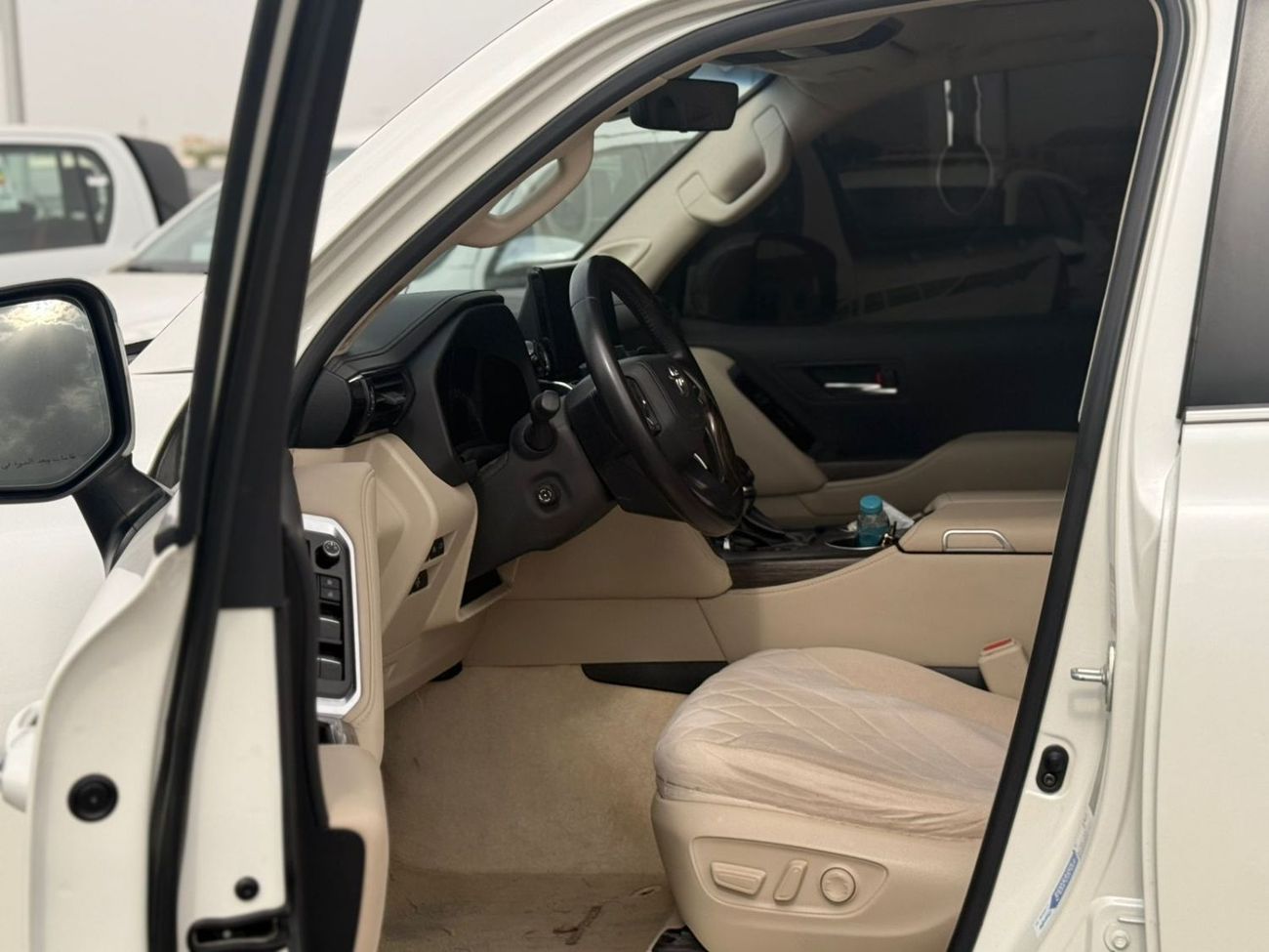 تويوتا لاند كروزر VXR 3.5L