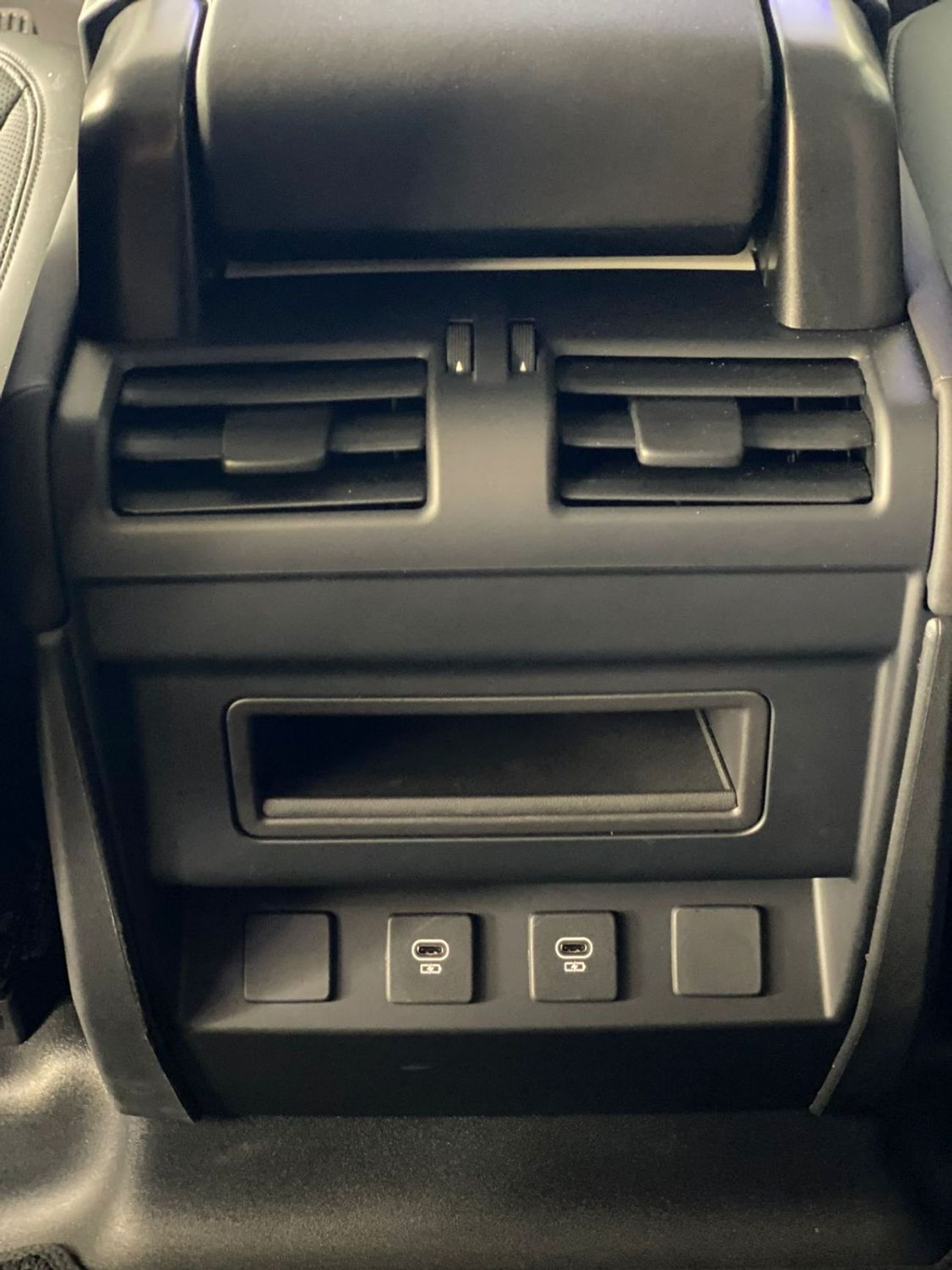 Land Rover Defender P400 110 | with warranty