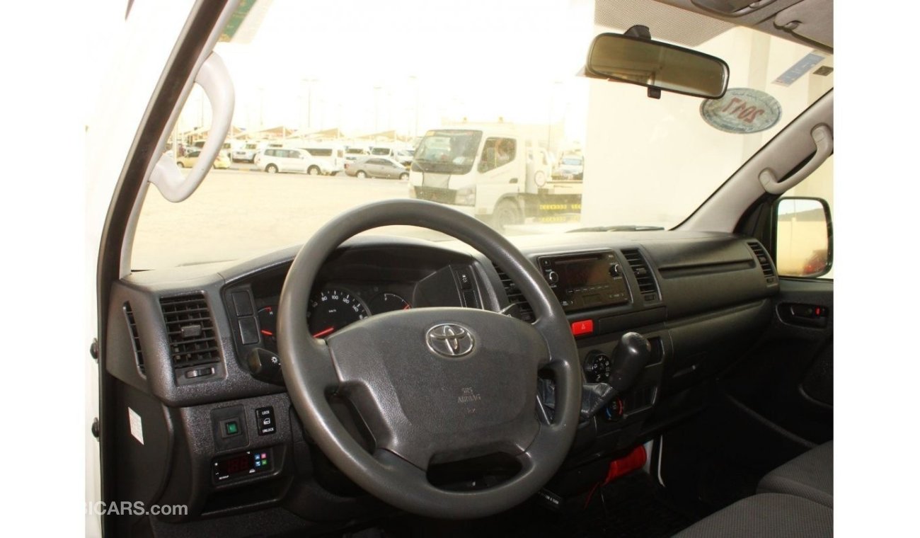 Toyota Hiace Half Planl Van Toyota Hiace 2017, GCC van, in excellent condition, without accidents