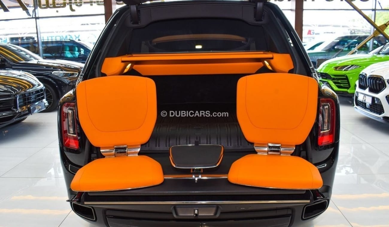 Rolls-Royce Cullinan ROLLS ROYCE CULLINAN - BLACK BADGE 2021 (WARRANTY & SERVICE) b