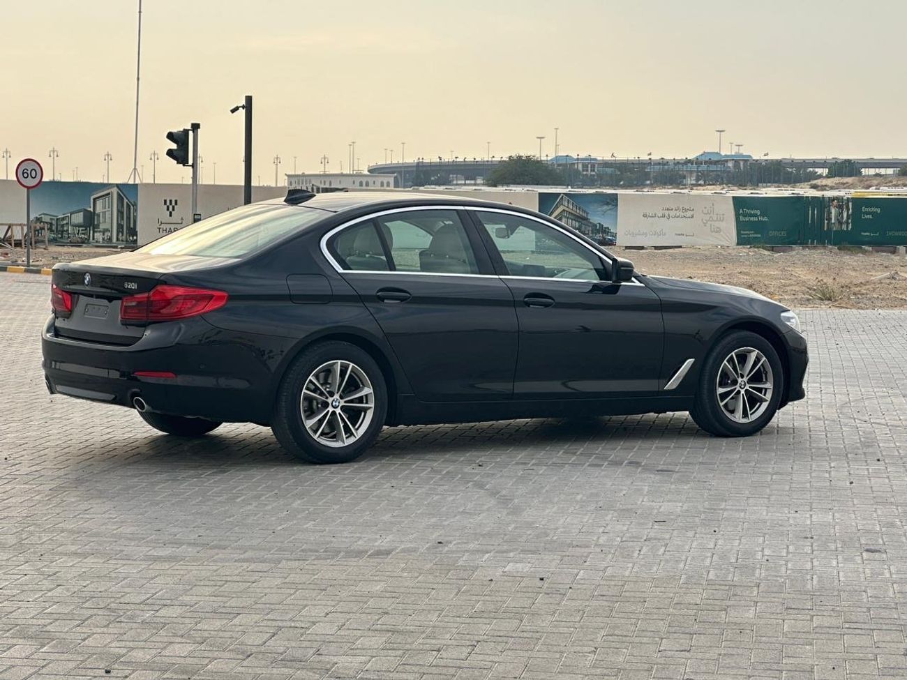 بي أم دبليو 520i