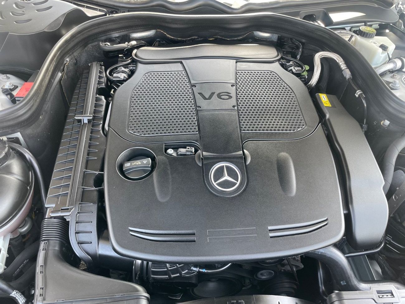 Mercedes Benz E300 AVANTGARDE SPORT