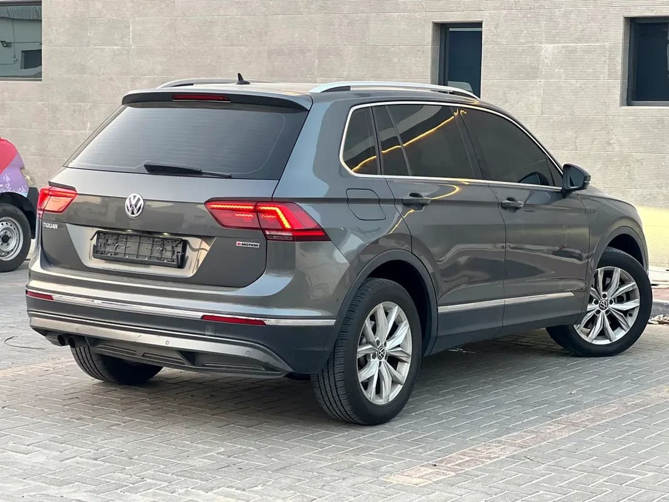 Volkswagen Tiguan SEL 800 P.M | SEL GCC Specs
