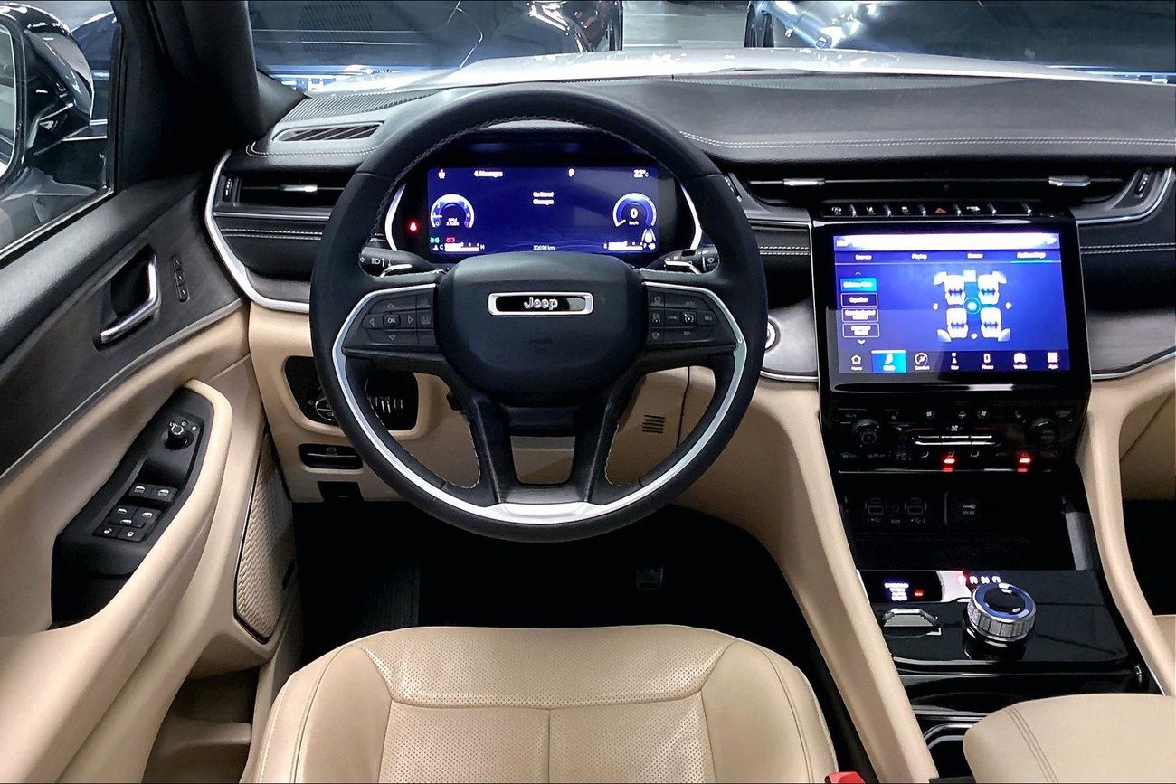 جيب جراند شيروكي Limited Plus | شامل الضمان | 0 ﺪﻔﻋﺓ ﺃﻮﻟﻯ