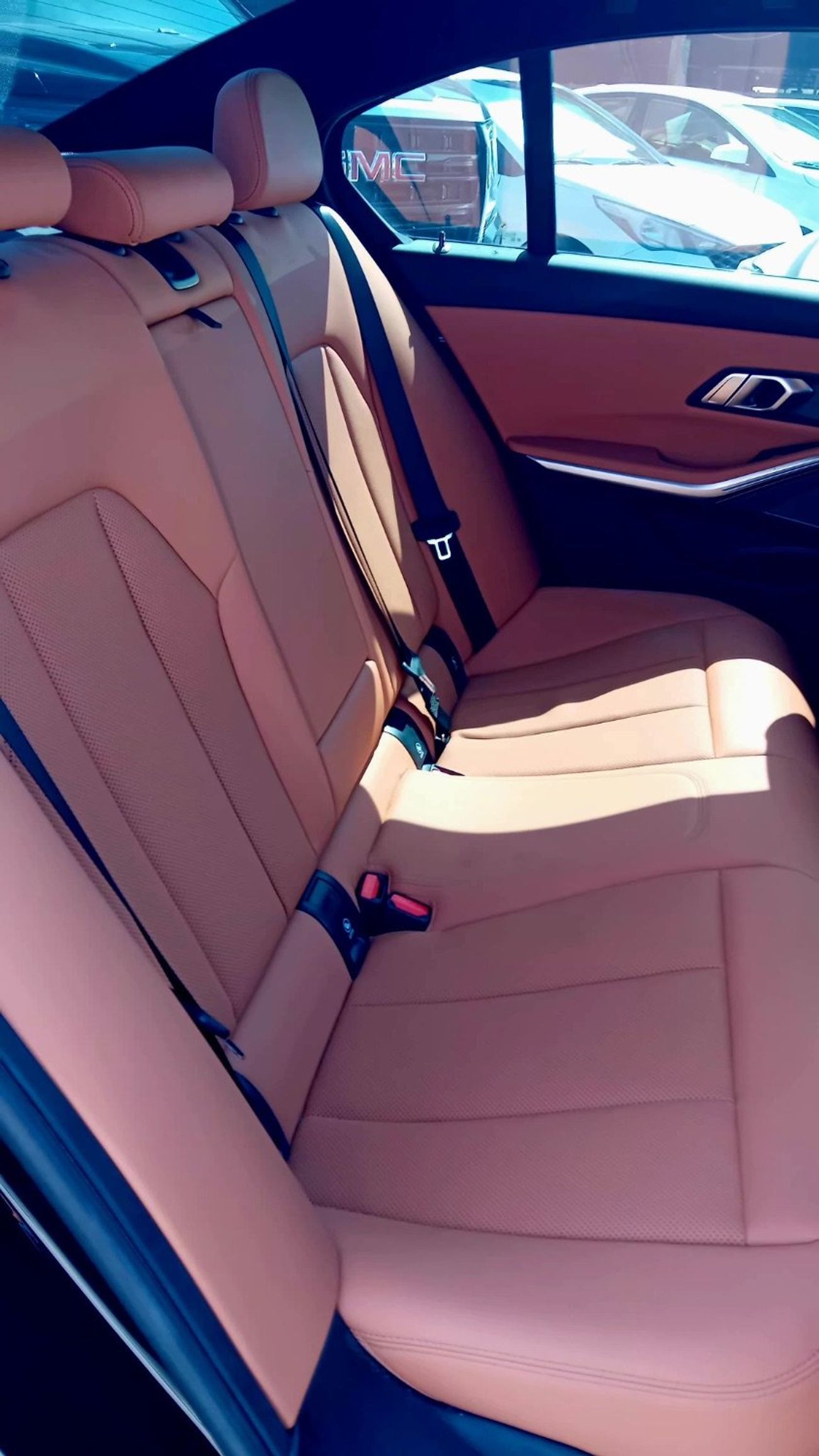 بي أم دبليو 320  بي ام دبليو 320i