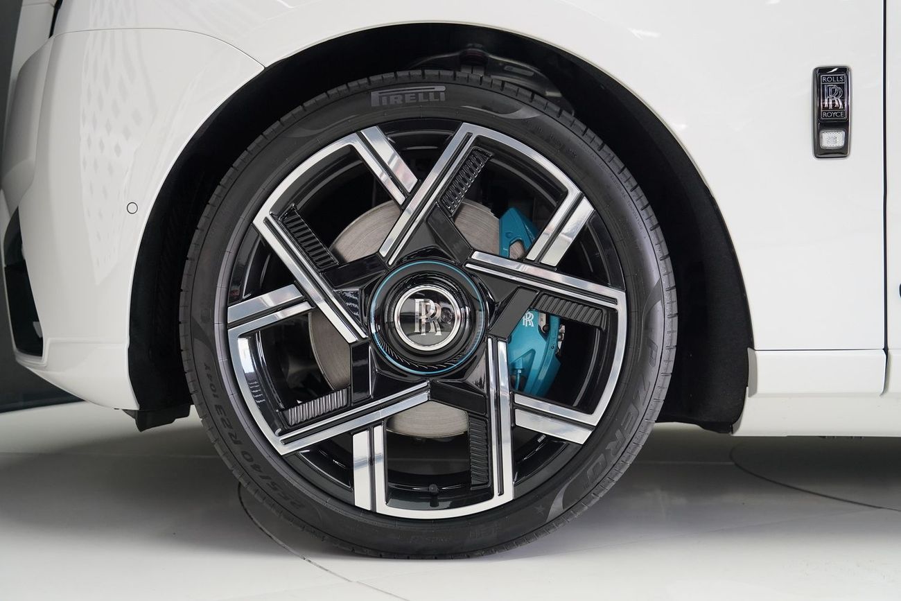 رولز رويس كولينان BLACK BADGE