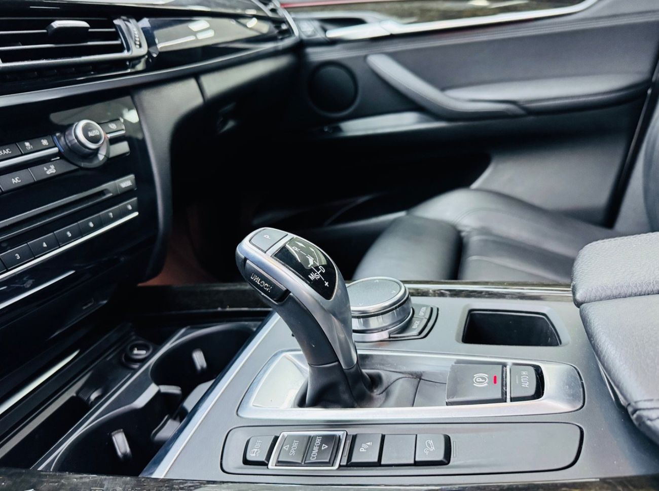 بي أم دبليو X5 35i Exclusive 3.0L (7 Seater)