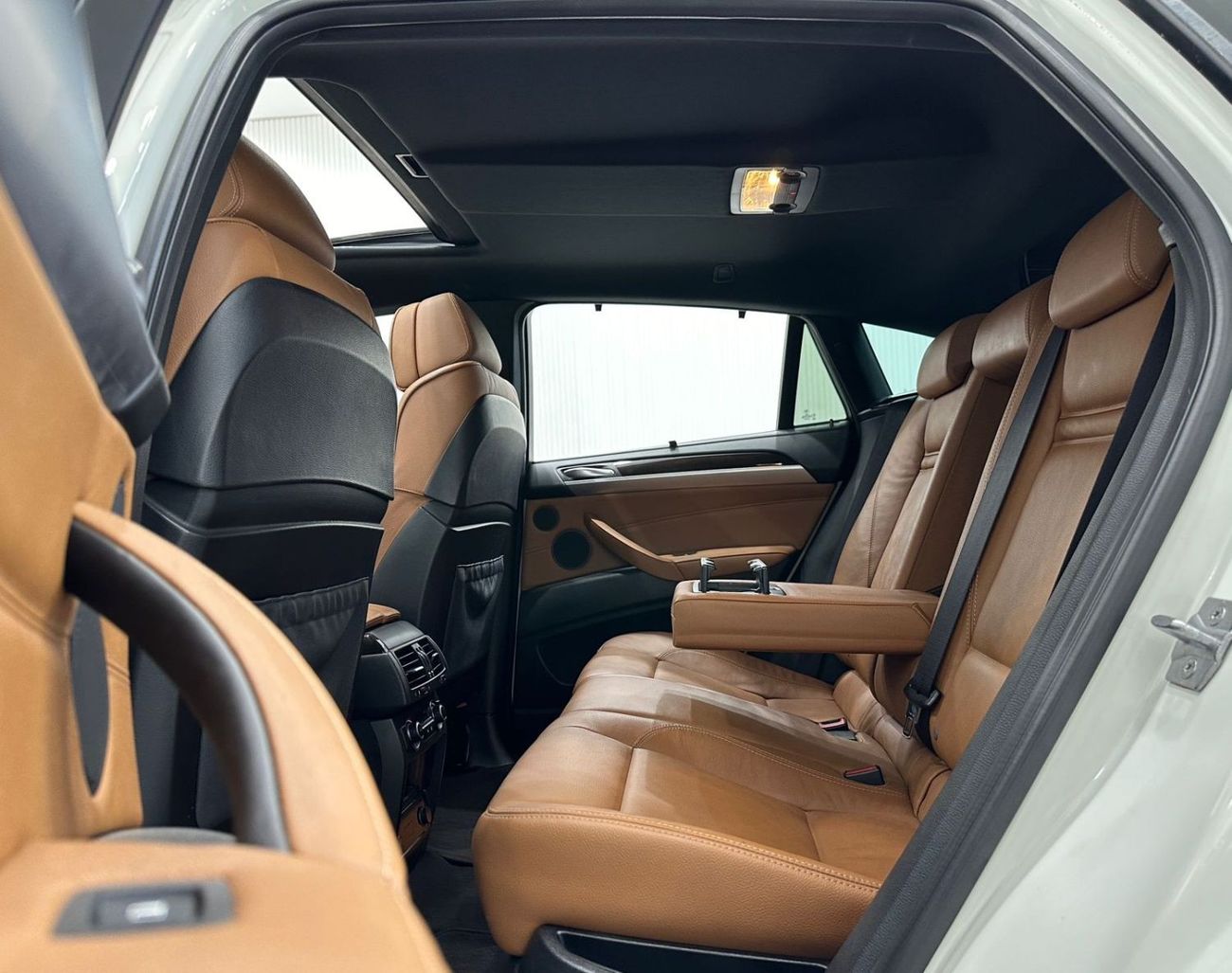 BMW X6 35i Exclusive 2014 BMW X6 xDrive35i, Service History, Low Kms, Full Options, GCC