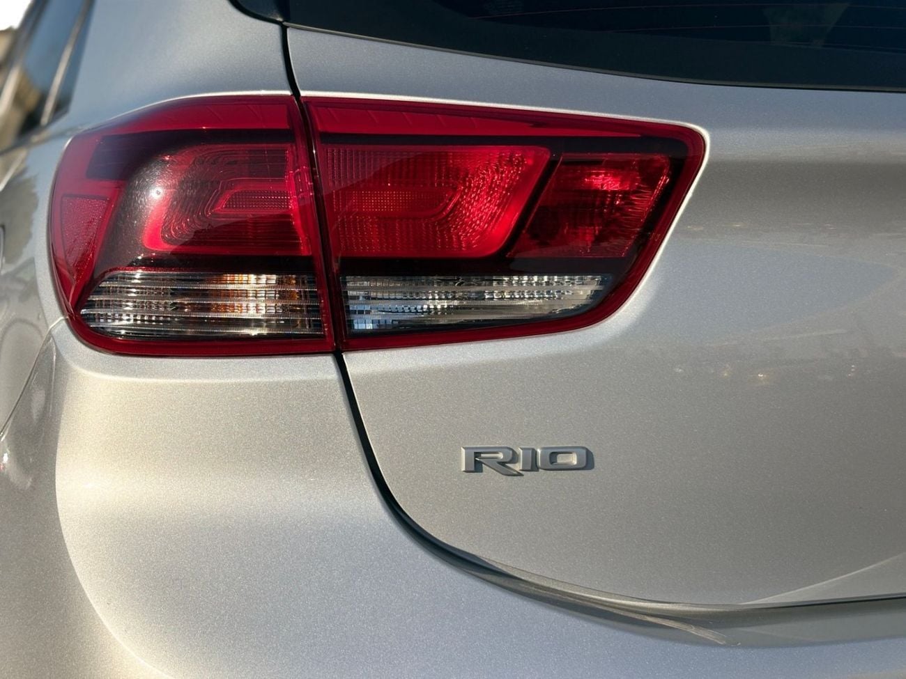 كيا ريو AED 584 P.M | 0% DOWN PAYMENT | KIA RIO EX | 1.4L I4 FWD | AGENCY WARRANTY | FULL AGENCY SERVICE HIS