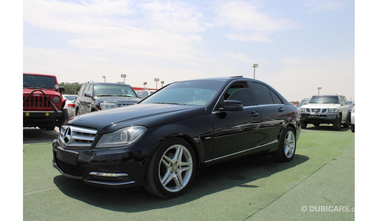 Mercedes-Benz C200 Marcedis C200 model 2012 GCC