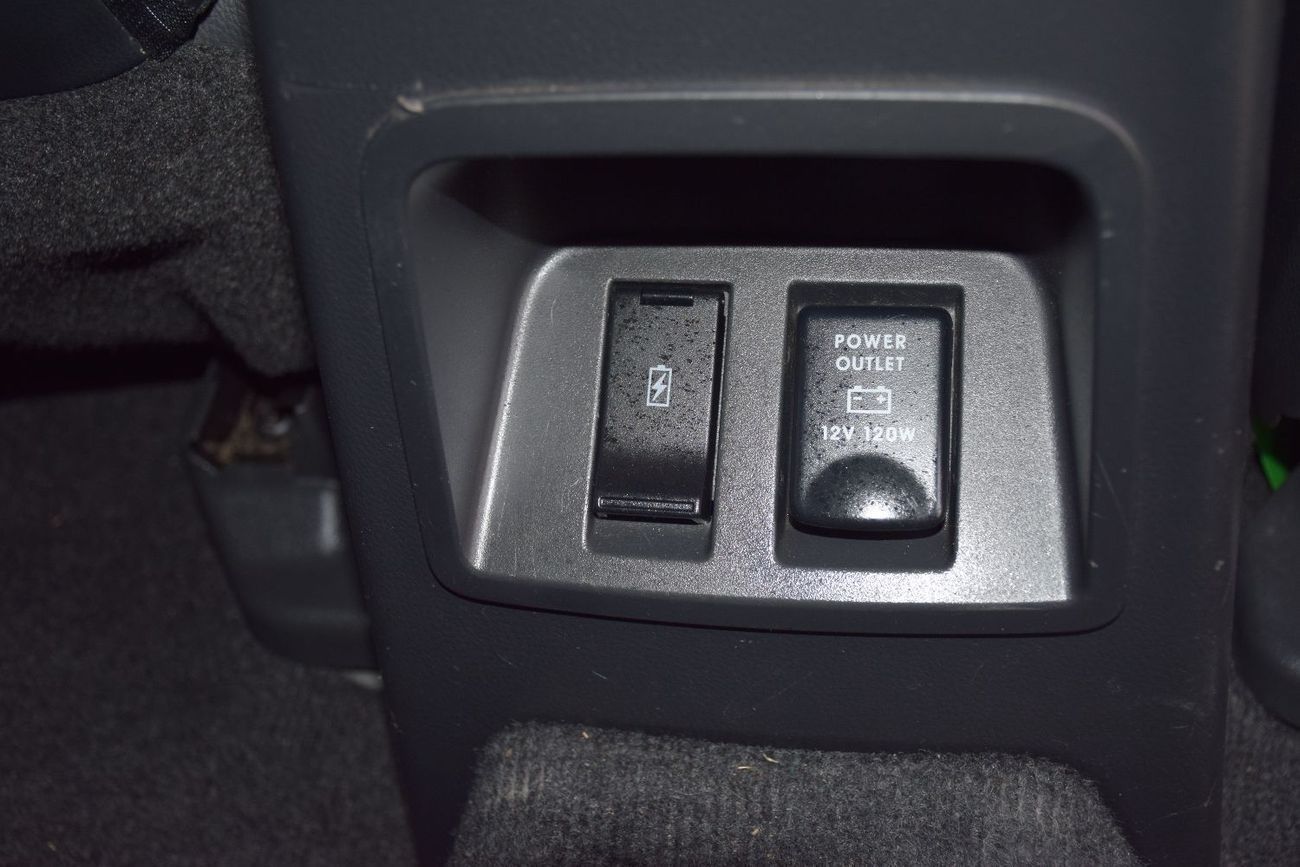 ميتسوبيشي باجيرو سبورت 4x4 Diesel 2.4L ( Right Hand )