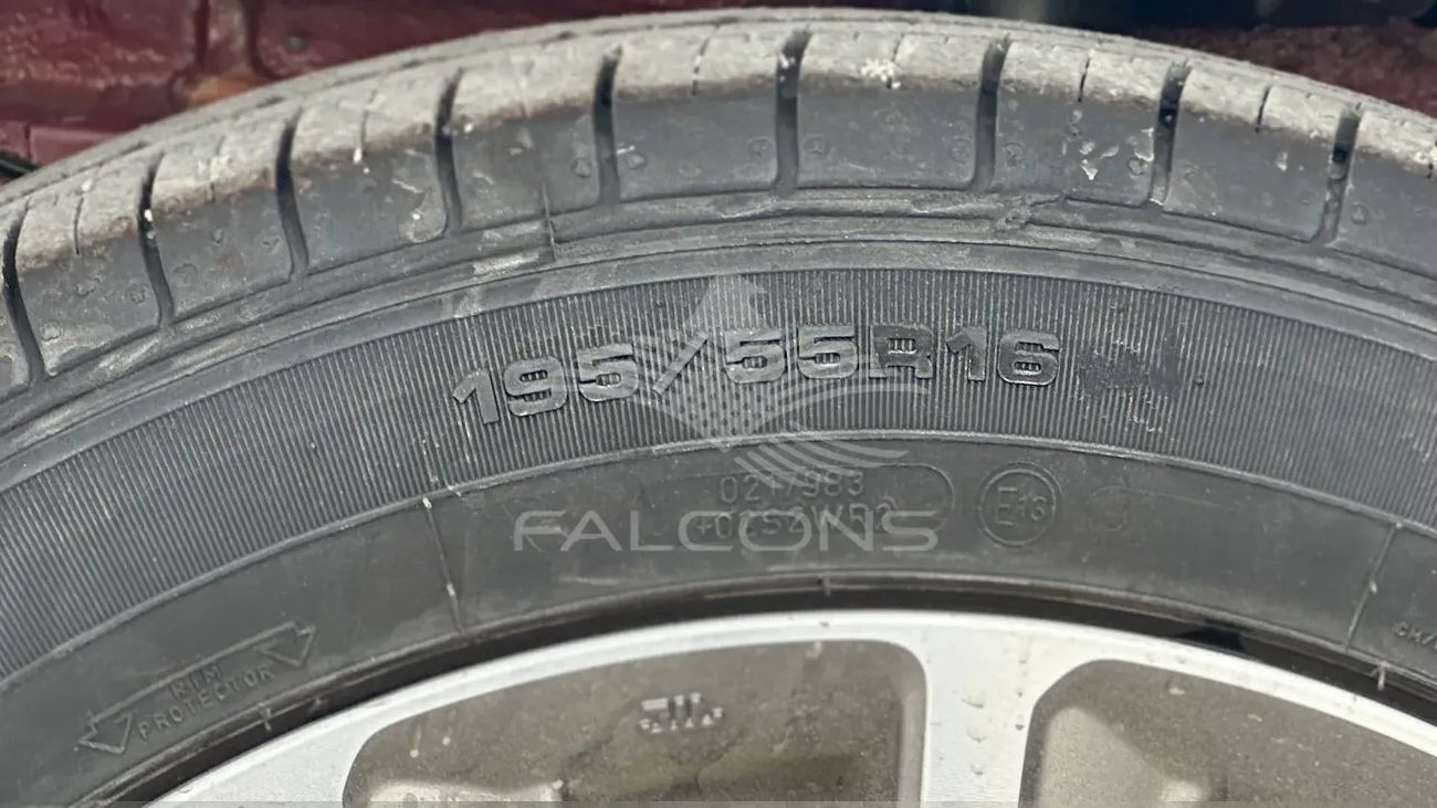 Suzuki Ciaz Suzuki Ciaz 1462cc GLX AT CD9KHZ BT 2025 • Petrol • Automatic