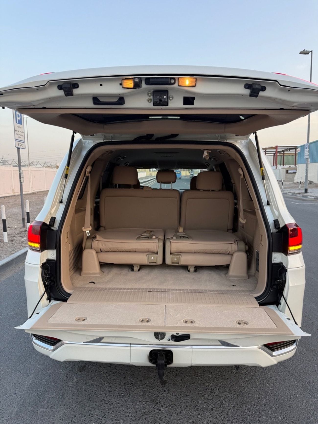 Toyota Land Cruiser GXR 4.0L (271 HP) AWD 2013 GXR 4.0L 4WD FACELIFTED 2025 WITH EXTERIOR GCC IN EXCELLENT CONDITION