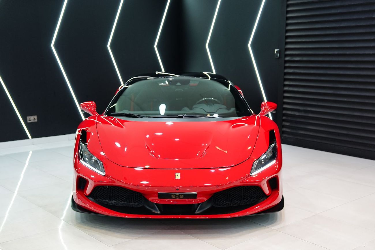 فيراري F8 تريبوتو 3.9T V8 Carbon Interior, Apple CarPlay, JBL Audio, Passenger Display, Dealer Warranty + Service!!