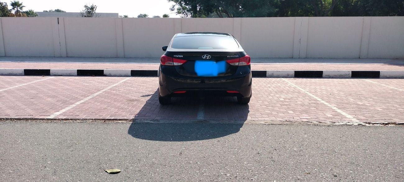 هيونداي إلانترا sedan, fwd, 5 seats, 4 doors