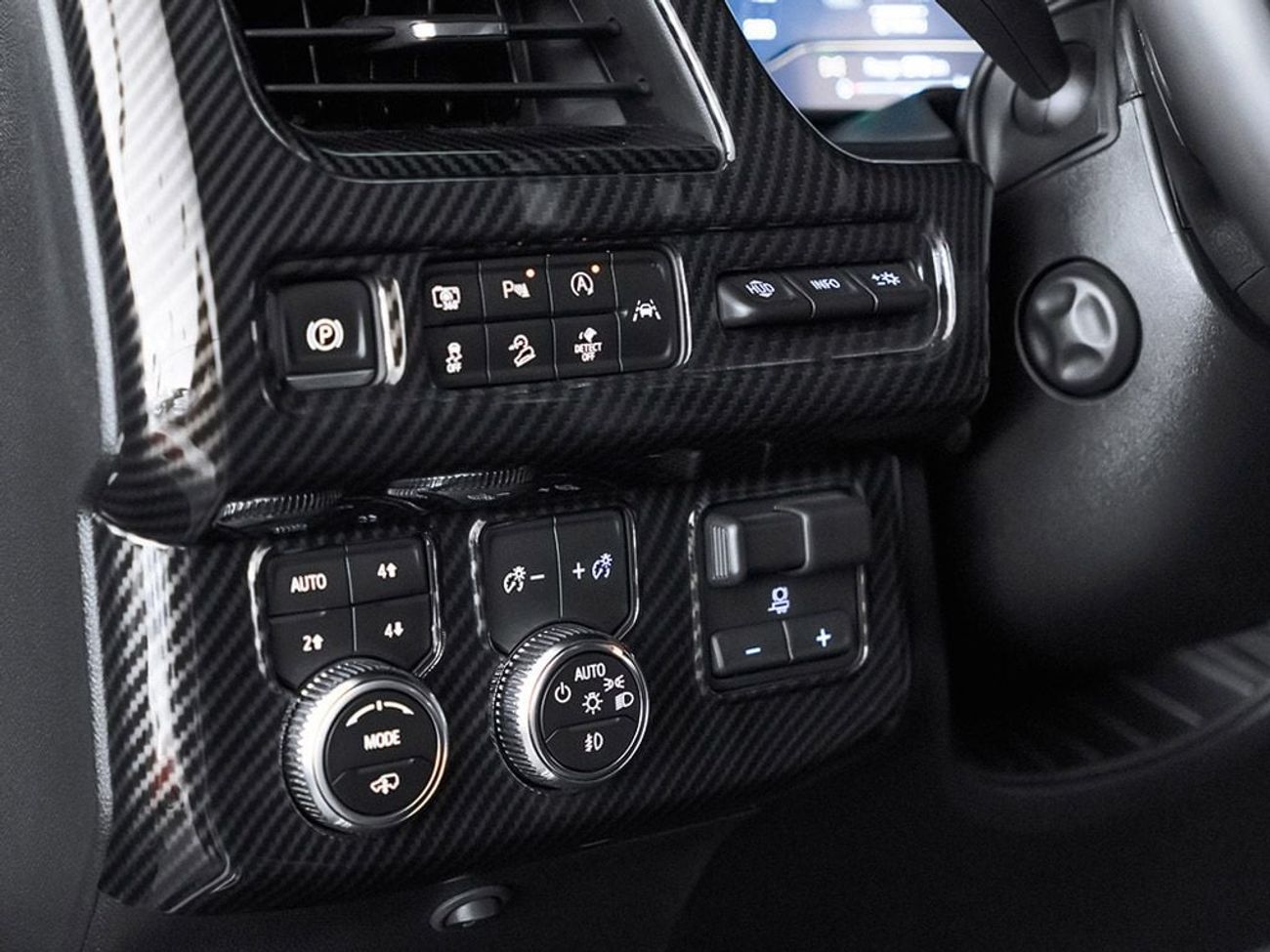 GMC Yukon 5.3 V8 AT4 (AWD)