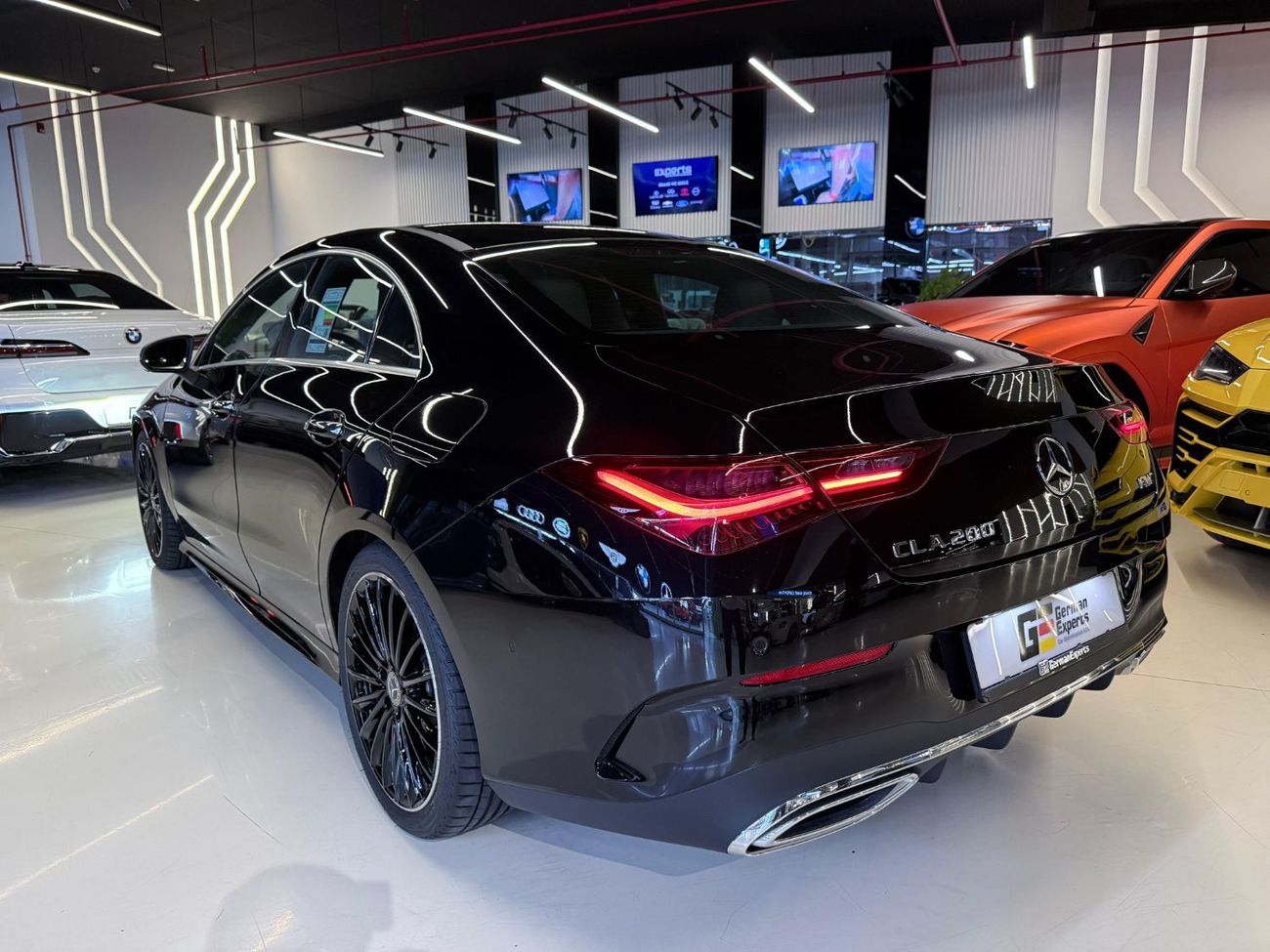 مرسيدس بنز CLA 200 Premium + 2.0L