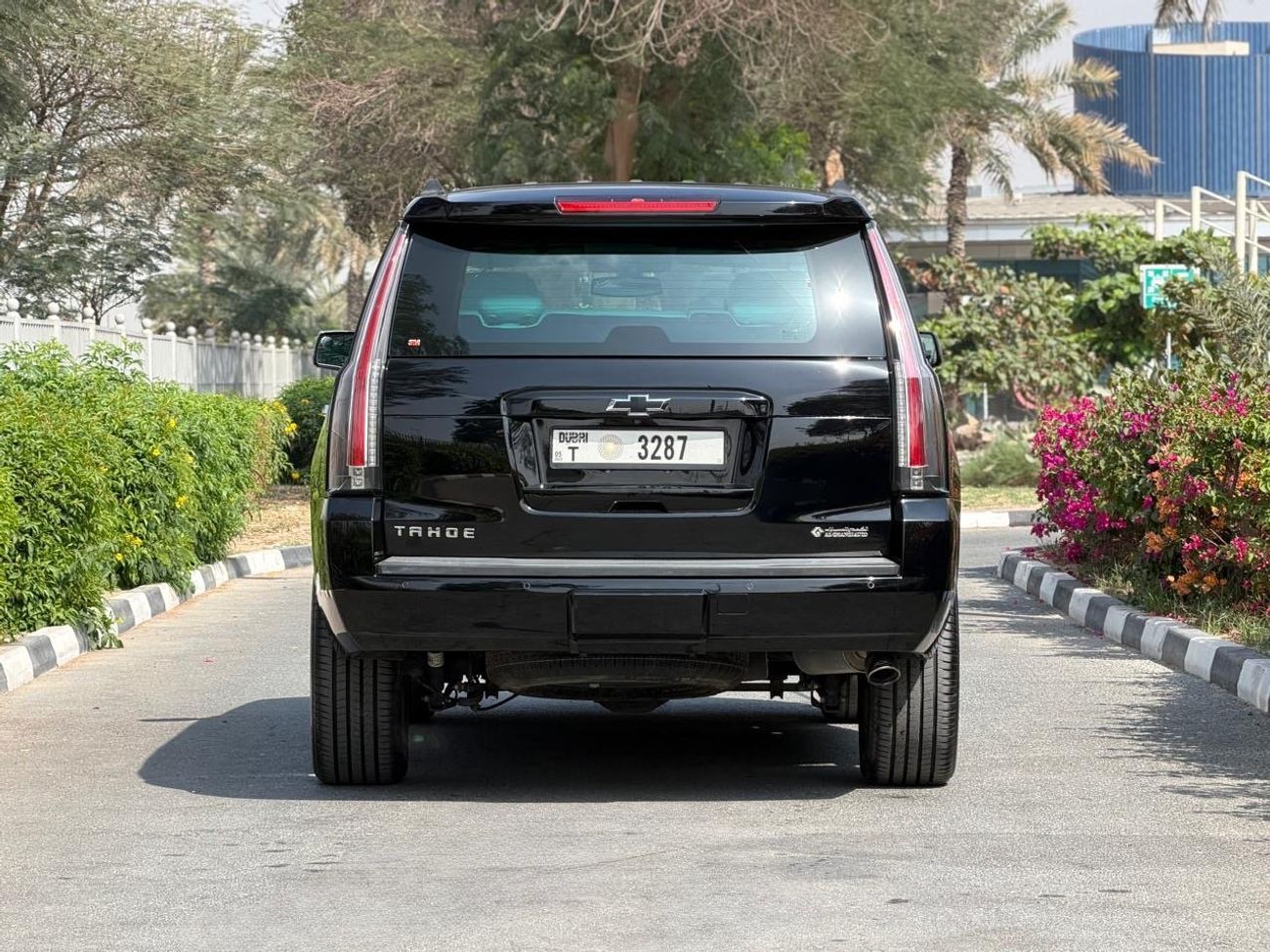 شيفروليه تاهو LS 5.3L 4WD (8 Seater)