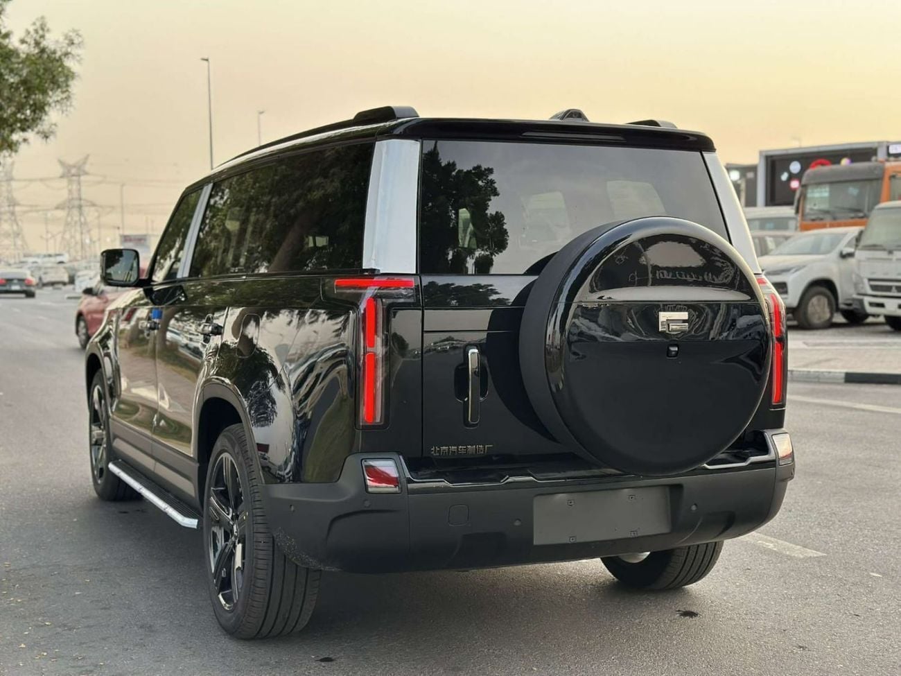 ROX 01 ROX 01 7 SEATS HYBRID Black/Orange | Long range 2025