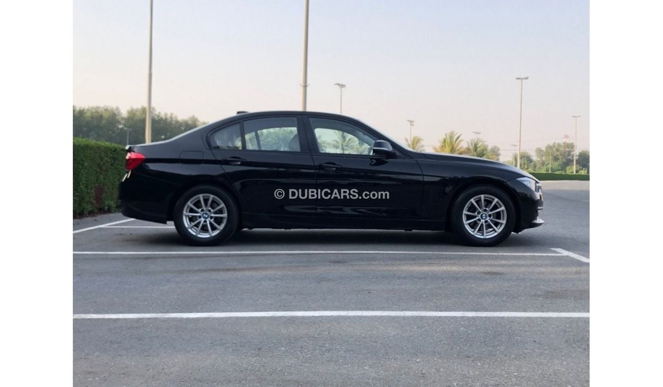 BMW 318i Exclusive MODEL 2016 GCC CAR PREFECT CONDITION INSIDE AND OUTSIDE 1500 TURBO FULL ORIGINAL PAINT ONE