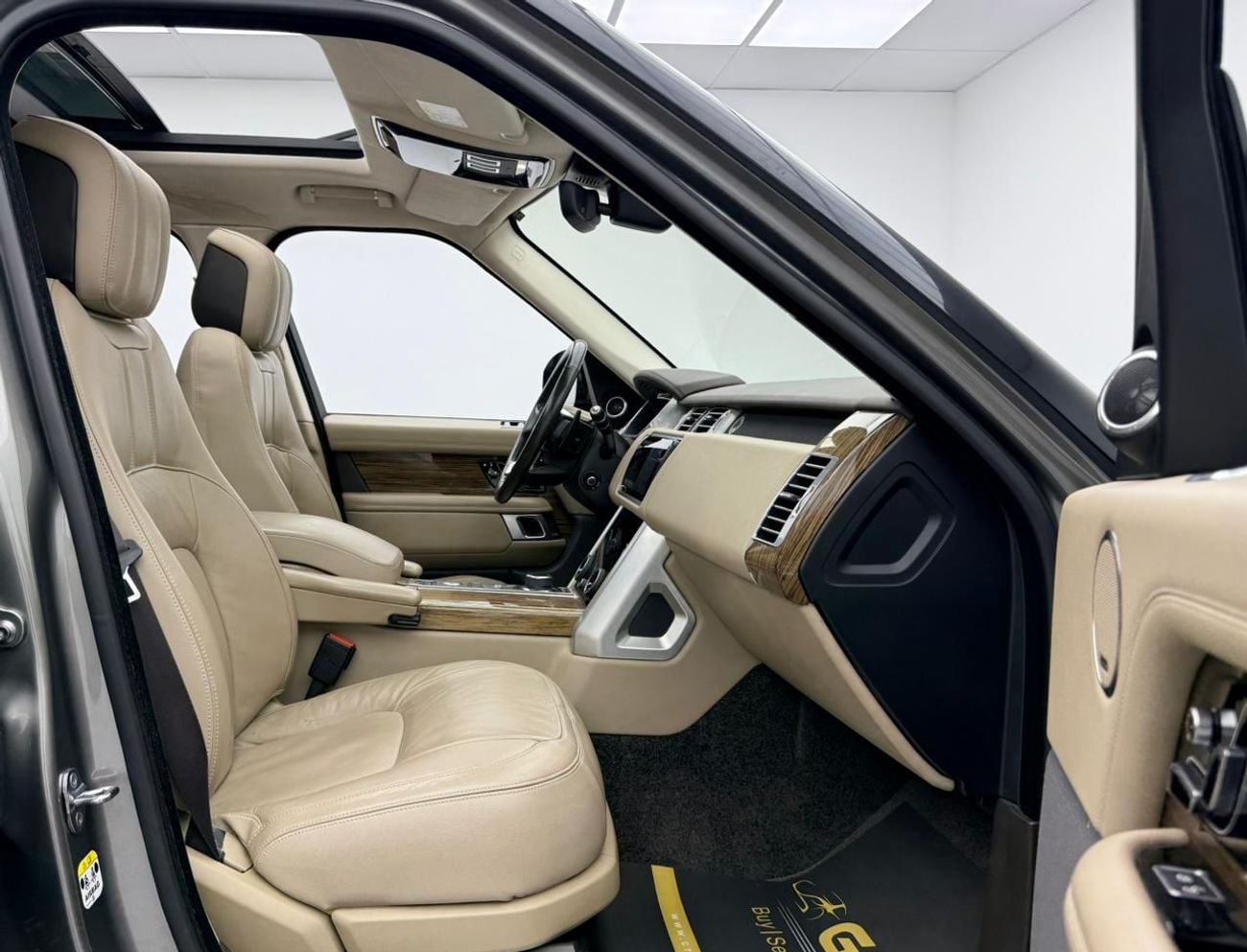 لاند روفر رينج روفر 2019 Range Rover Vogue HSE, Warranty, Full Service History, Excellent Condition, GCC