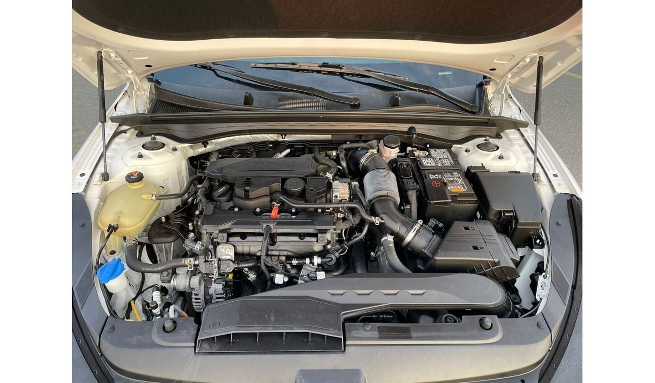 Kia K5 2021 Kia K5 EX 1.6L Turbo V4 Full Option Panoramic View With Radar And Sensor - 37,800 Km