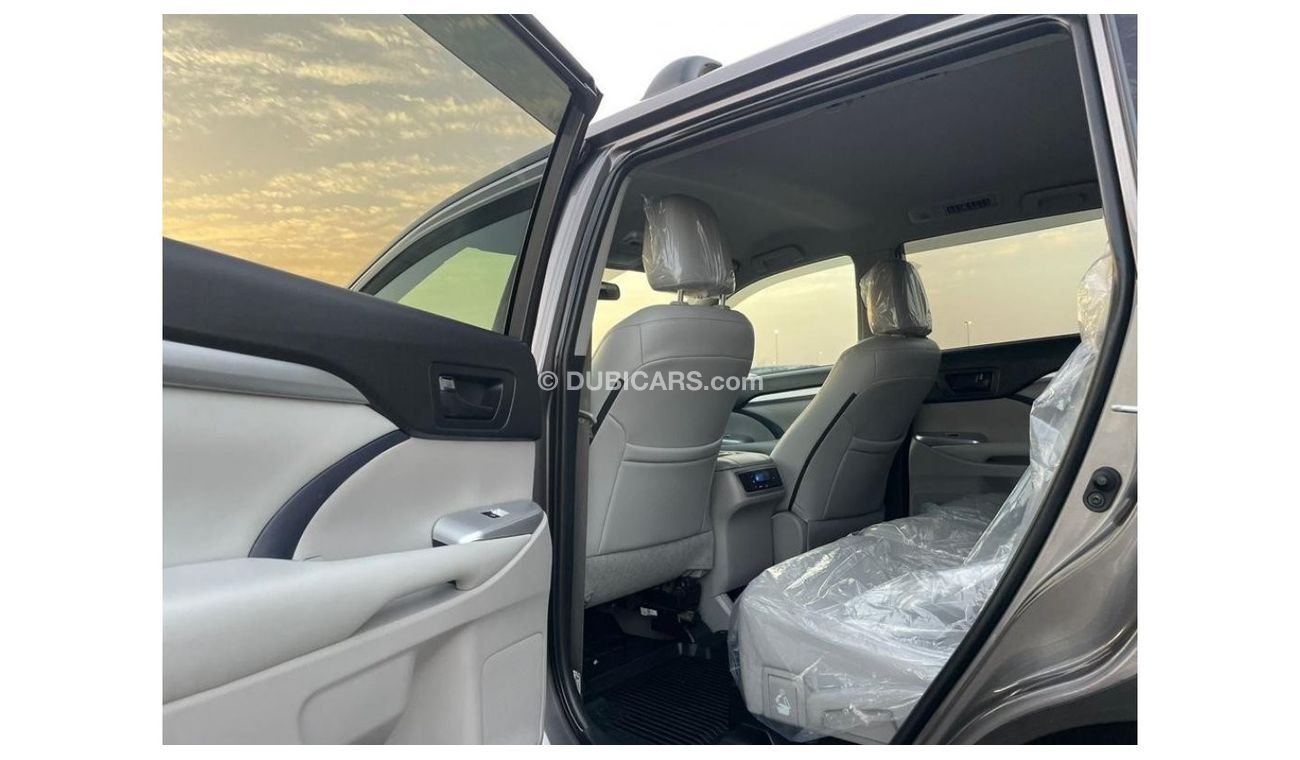 Toyota Highlander 2019 Toyota Highlander LE AWD 4X4 V6 3.5L MidOption+