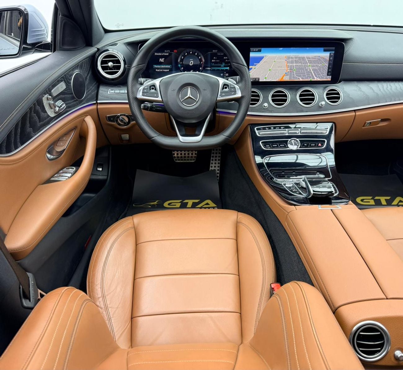 مرسيدس بنز E300 2017 Mercedes-Benz E300, Service History, Fully Loaded, Excellent Condition, GCC