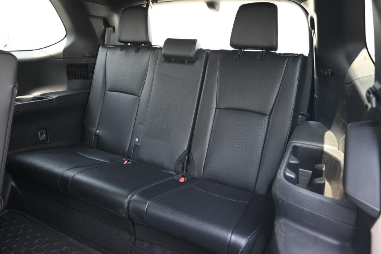 تويوتا جراند هايلاندر Platinum Hybrid Max 2.4L AWD 7-Seater Automatic