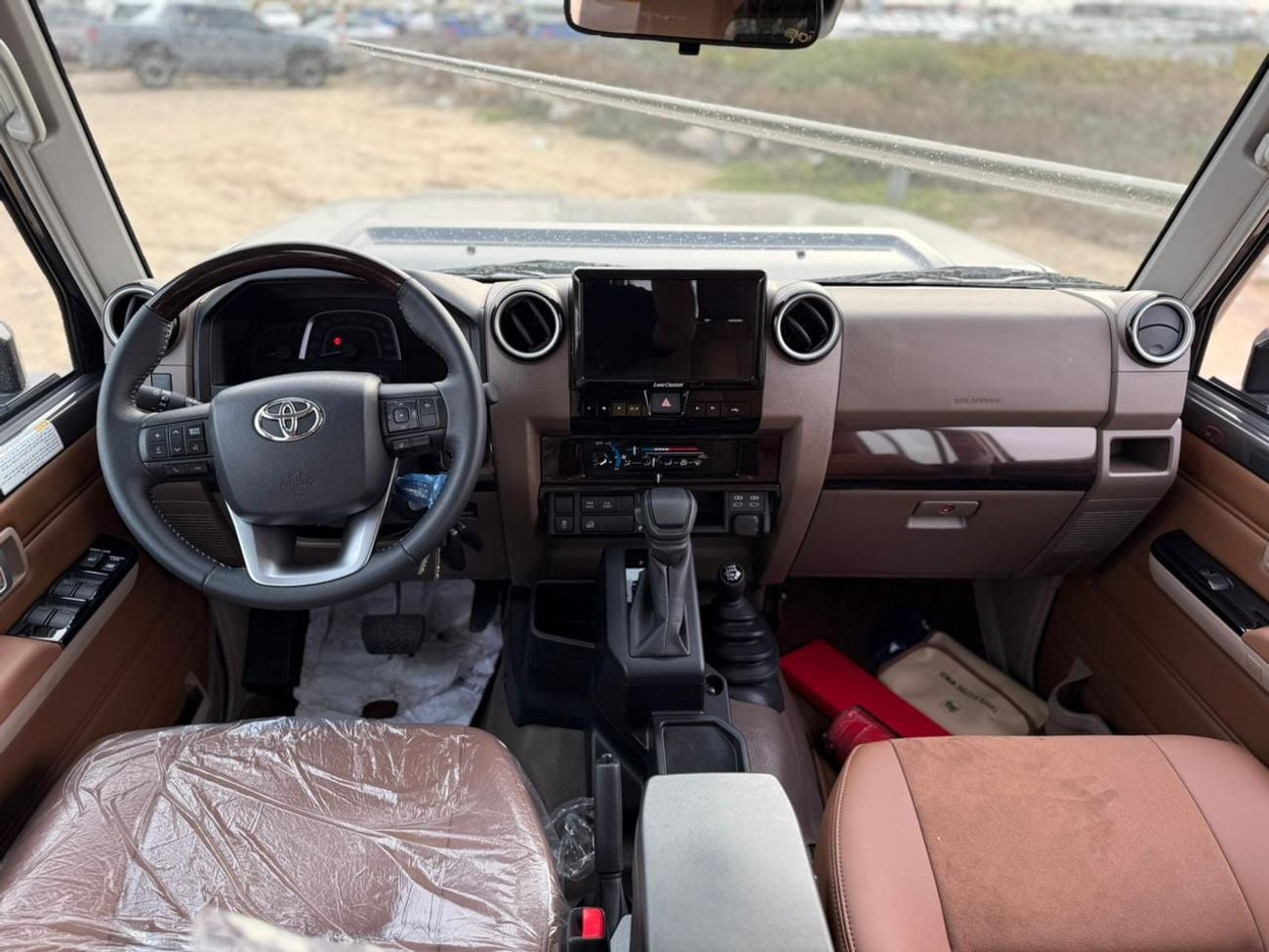 Toyota Land Cruiser Pick Up Toyota Land Cruiser Pick Up 2026 Toyota Land Cruiser LC79 DC 4.0L AT Petrol (Full Option)