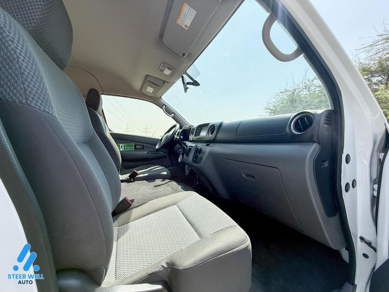 Nissan Urvan Microbus 13-Seater Automatic (5-Door) Microbus 13-Seater Manual (5-Door) NV350 2.5L RWD | 13-Seater