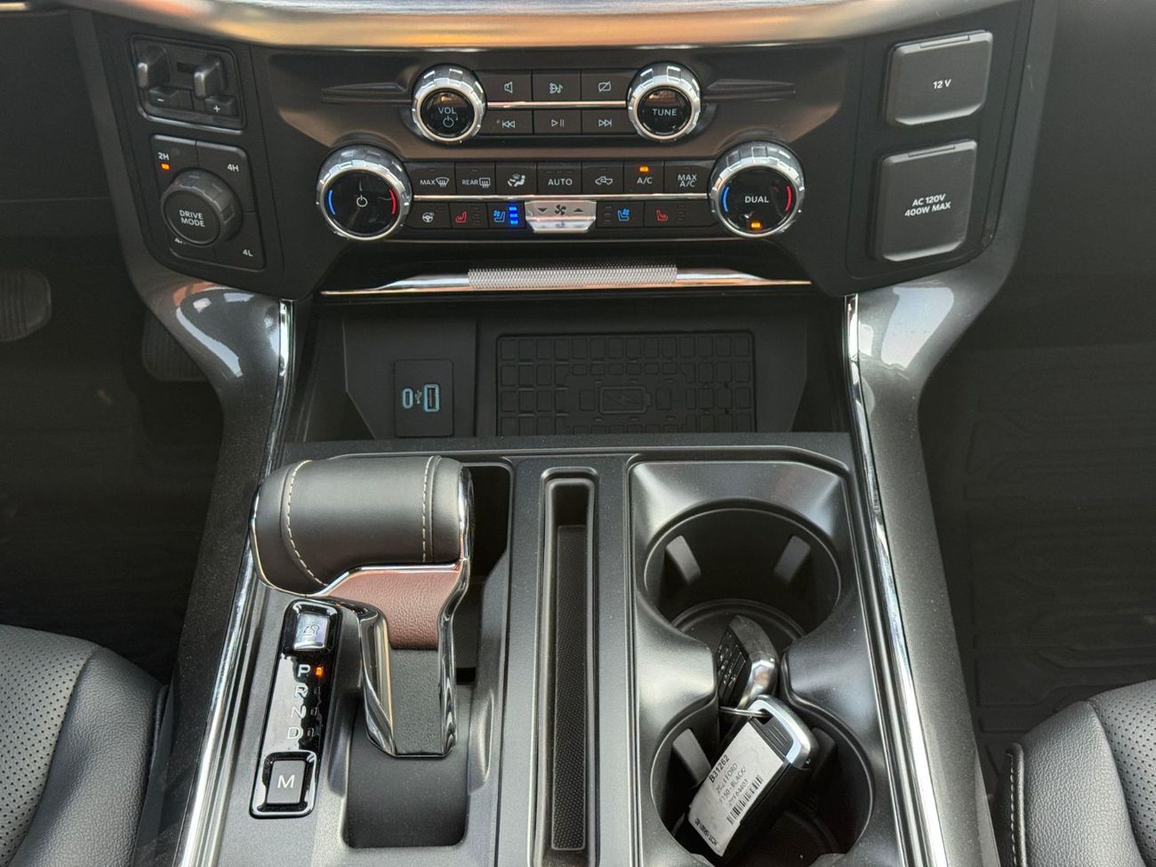 Ford F 150 Lariat Special Edition 3.5L Lariat 3.5L Petrol V6 2023 Export Price @ 165,000 AED