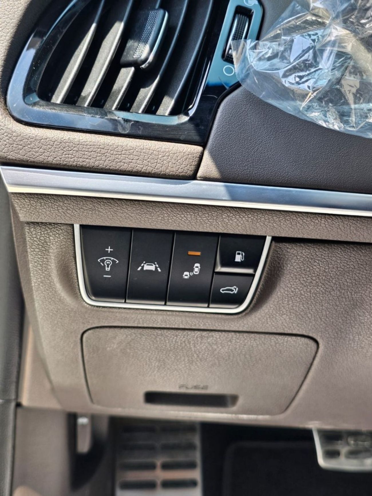 كيا ستينجر 2.0T 2.0L