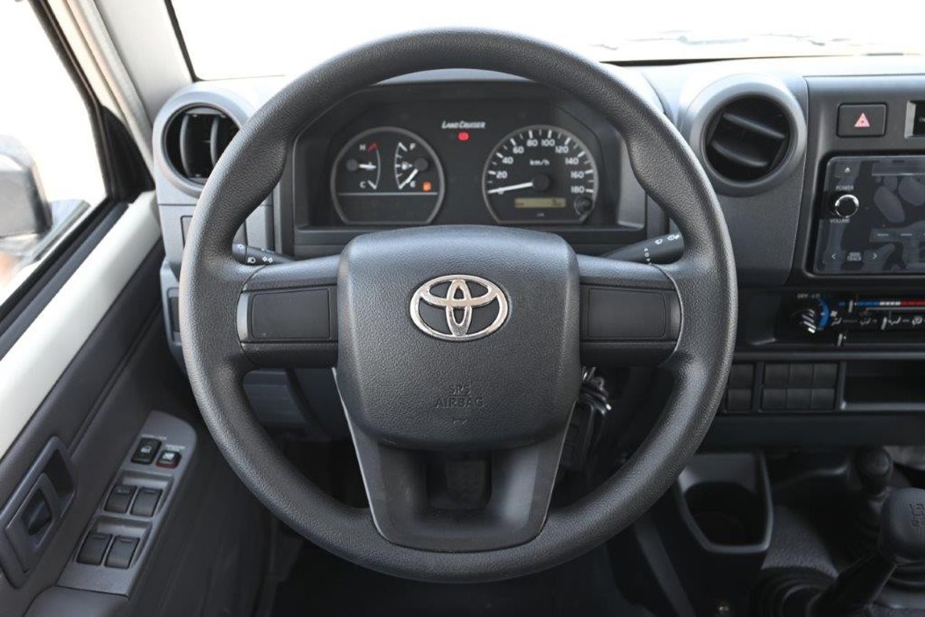 تويوتا لاند كروزر 70 2024 TOYOTA LAND CRUISER 76 HARDTOP V6 4.2L DIESEL 4WD 5-SEATER MT