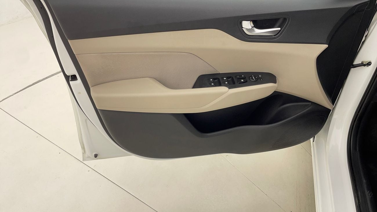 Hyundai Accent SMART 1.6 | Zero Down Payment | Home Test Drive