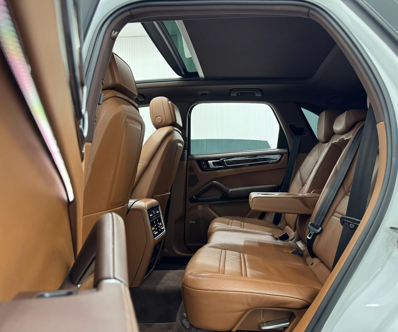 Porsche Cayenne S 2.9L (440 HP) 2019 Porsche Cayenne S, March 2026 Porsche Warranty, Full Porsche Service History, F