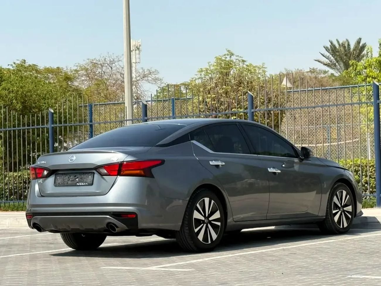 نيسان ألتيما SV-Full option-Excellent condition-Bank Finance Available