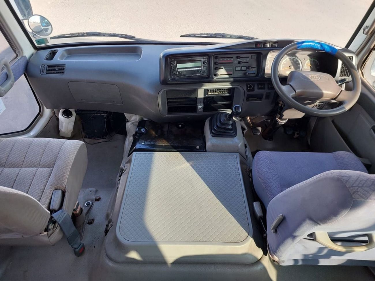 تويوتا كوستر TOYOTA COASTER BUS RHD 2010 MODEL 4.0 L DIESEL MANUAL(PM00184)